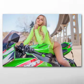 Blonda Fierbinte Fata Kawasaki motociclete SuperBike în aer Liber, Arta de Perete Postere Canvas Imprimat opera de Arta Pictura pentru Camera de zi Decor